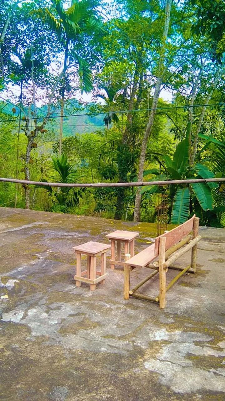 Ella Kumi Hostel Exterior photo