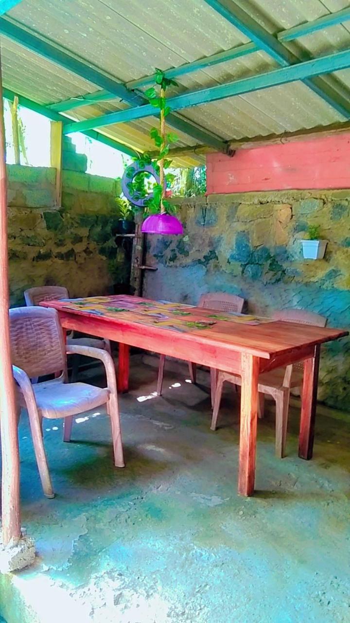 Ella Kumi Hostel Exterior photo